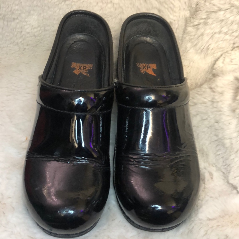 Dansko XP Pro Patent Leather Clogs – Black
Size EU 38 (US Women’s 7)